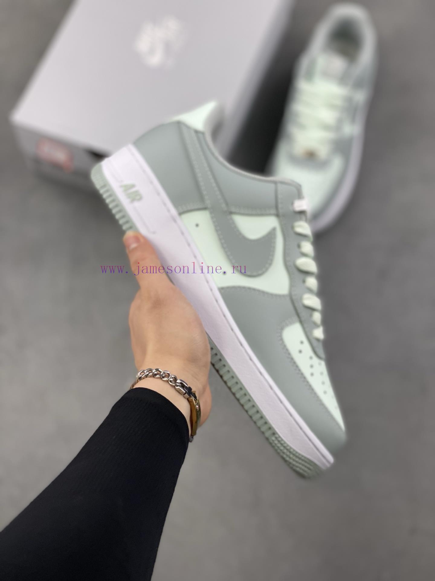 eaqcyq2w31s.jpg New Customers Only, Limit One. Nike Air Force 1'07 Low Low Top Sports Shoes Casual Shoes Folding Needles Difficult Craftsmansh h6h6909z - Image 1