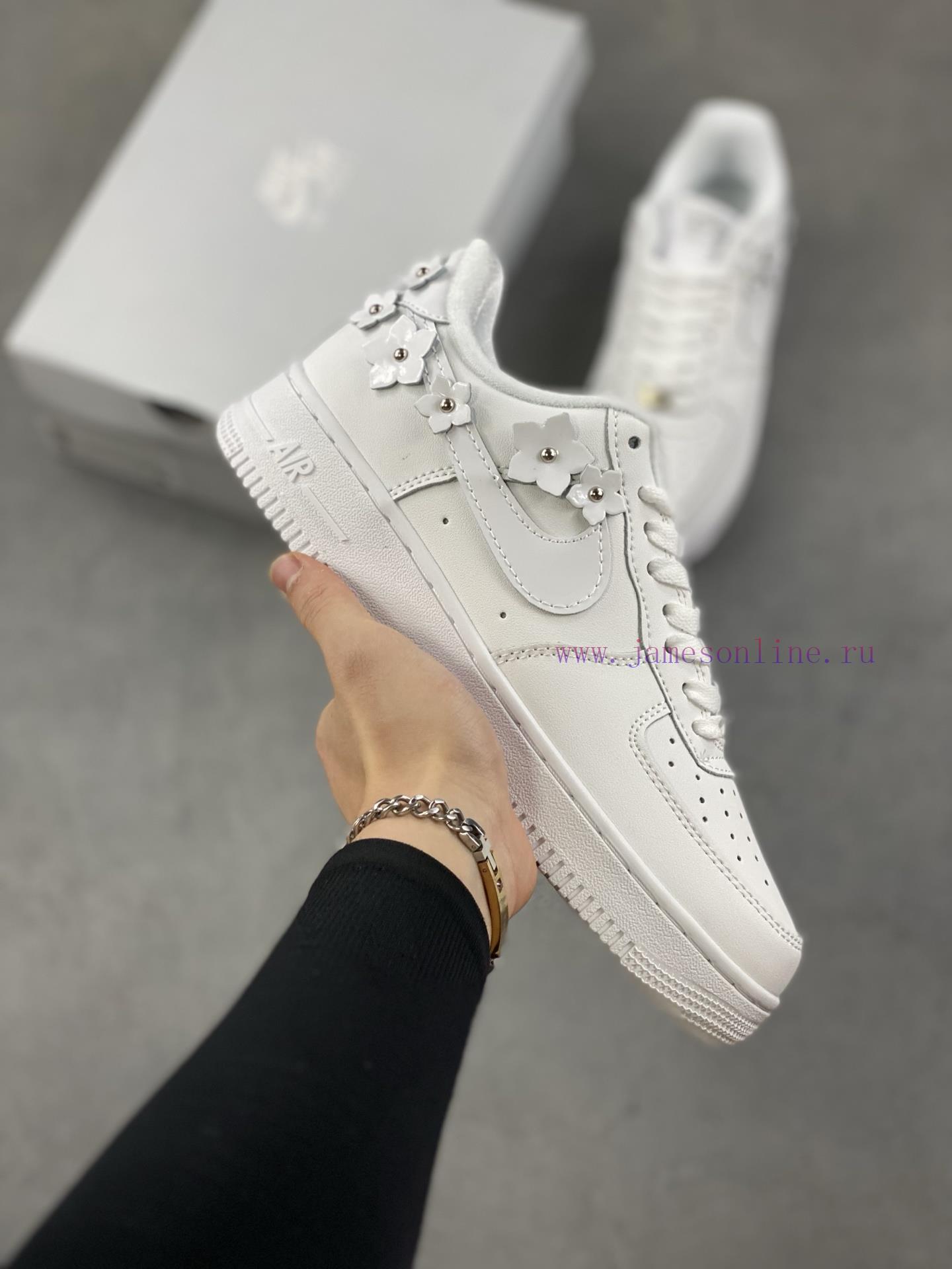 3lt5pwiu4sd.jpg New Customers Only, Limit One. Nike Air Force 1'07 Low Low Top Sports Shoes Casual Shoes Folding Needles Difficult Craftsmansh 5ax8nwd4 - Image 1