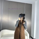 New Customers Only, Limit One. The CELINE Triumphal Arch Scattered Forest Old Flower Wool Scarf Has Finally Been Shipped... Ma zlndpj3w