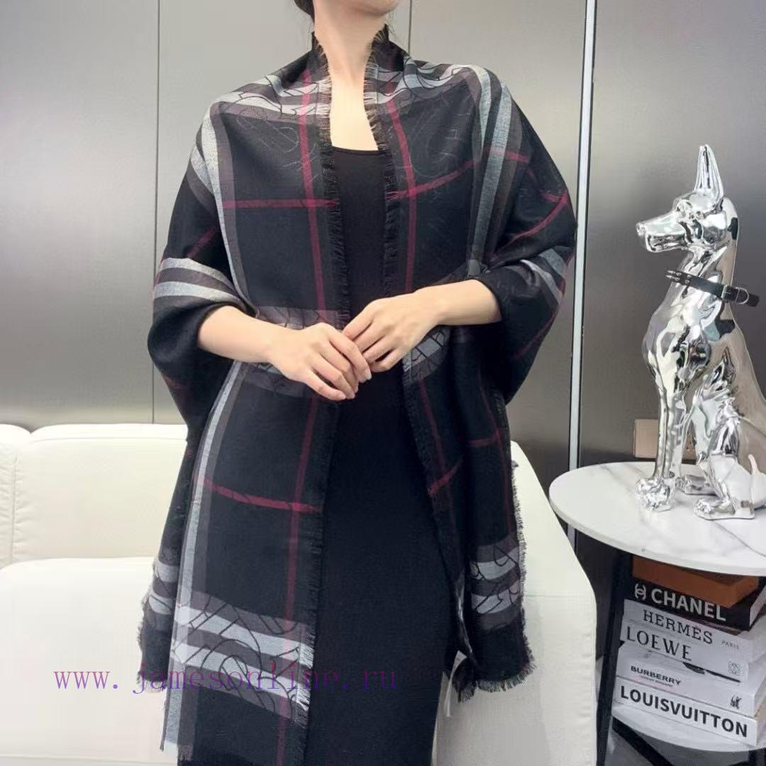 asozkpwcyha.jpg New Customers Only, Limit One. Versatile Fashionable And Full Of High-end Atmosphere~Burberry's New Metal Exclusive Logo Plaid b3aqc9yc - Image 1