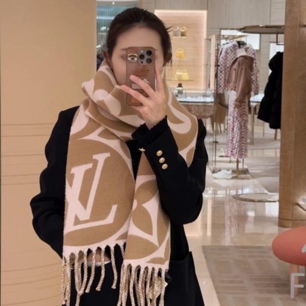 New Customers Only, Limit One. This Year's Hottest Pink And White Scarf Is The LV Essential Scarf Which Focuses On Big Element kf4g14v7