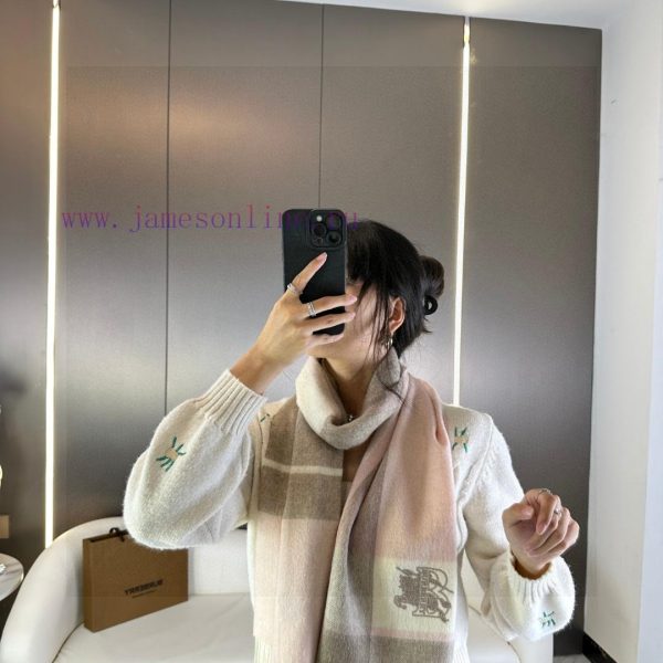 New Customers Only, Limit One. 🎊 New Model (new Emblem For Warhorses) 🎊 Burberry Official Website 💥  100% Wool Material 🔥 Very 2d87npn0
