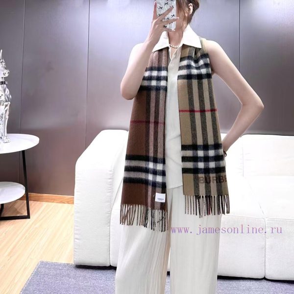 New Customers Only, Limit One. Newly Released 𝐁𝐮𝐫𝐛𝐞𝐫𝐫. "plaid Color Blocked Scarf"Size168x30cm 100% WoolClassic Plaid Contrast gjq1ckhd