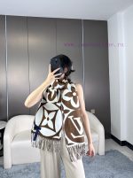 New Customers Only, Limit One. Official Website Tricolor 🧣 It's So Beautiful. Big Fried Dough Twists Also Has A New Style Scar w6n50vbc - Image 3