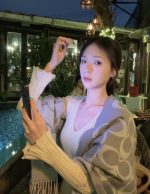 New Customers Only, Limit One. The New Coach Style 6-color Shawl From Coach Is Also So Beautiful Not Only In Terms Of Appearan bp3tvkqn - Image 3