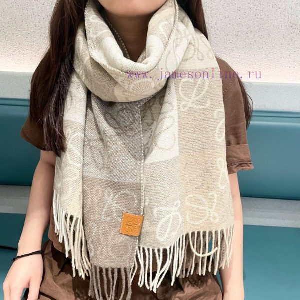 New Customers Only, Limit One. The Unisex Roewe LW Striped Long Scarf Is Very Lucky To Have Received Something From This Brand hkl9v4ru