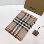New Customers Only, Limit One. Versatile Fashionable And Full Of High-end Atmosphere~Burberry's New Metal Exclusive Logo Plaid 0etmoegi - Image 5