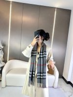 New Customers Only, Limit One. Burberry Models Have Arrived Embroidered Warhorses For Both Men And Women Suitable For Couples m02gisfv - Image 3