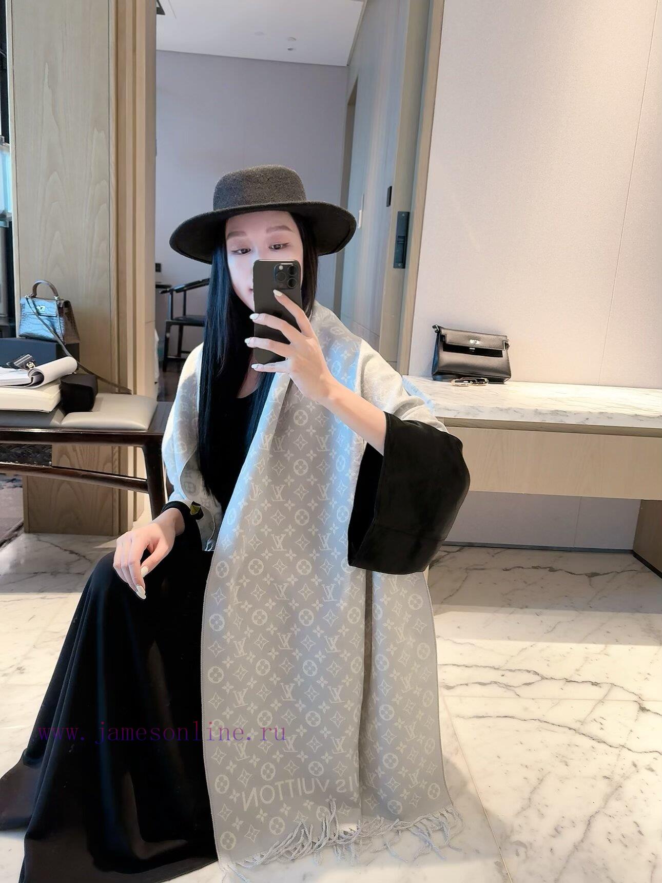 ybv5jkotx3m.jpg New Customers Only, Limit One. LV Louis Vuitton 2026 Classic Vintage Cashmere Scarf ✨ Can Be Worn Or Surrounded | Timeless Old ao0mj1zl - Image 1