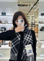 New Customers Only, Limit One. 🎊 Burberry Official Website 💥  100% Wool Material 🔥 Very Warm 👑  Soft And Skin Friendly Without ir884q8v - Image 2