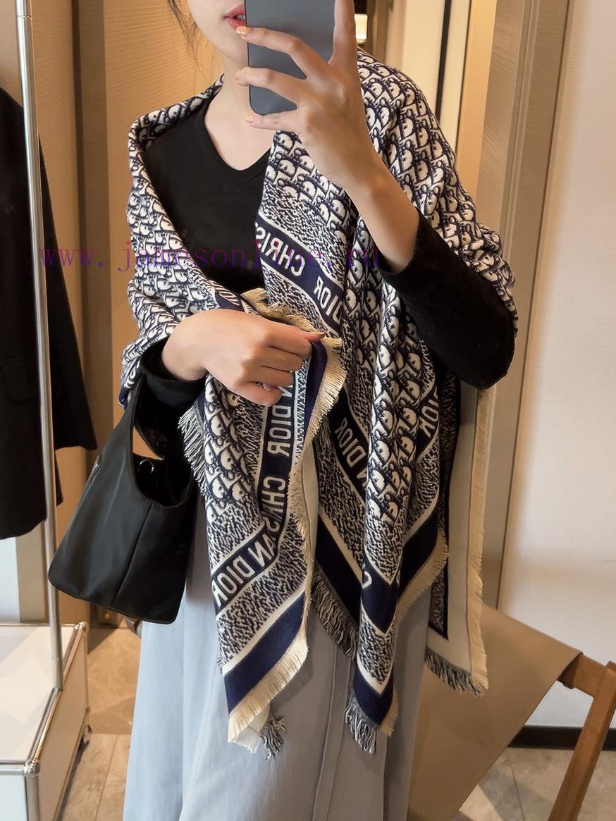 vwasmzlow5c.jpg New Customers Only, Limit One. This Dior Vintage Is Truly Unbeatable Fashionable And Versatile. Highly Recommended. Dior Will n4z4i970 - Image 1