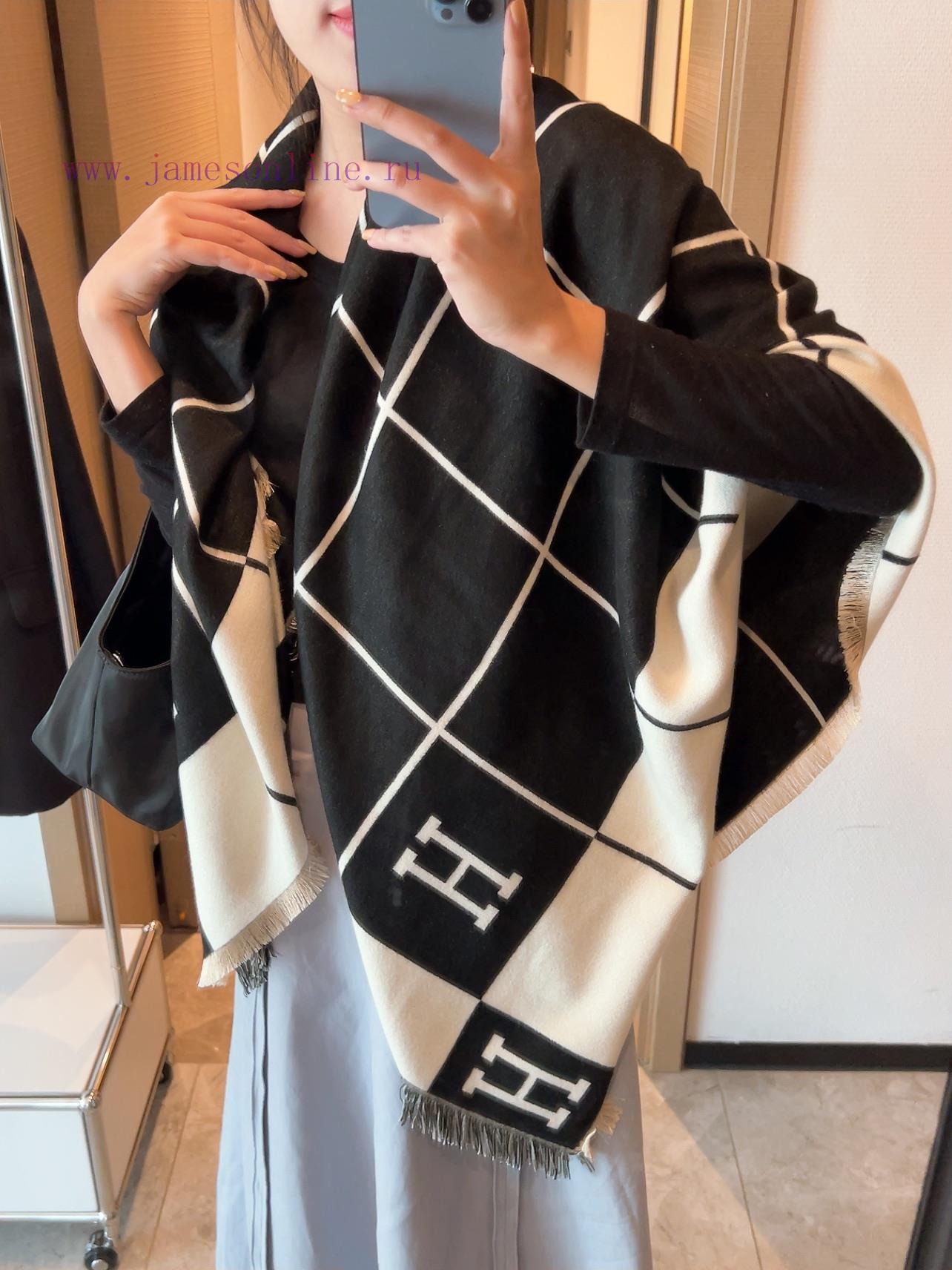 5r1gxxzxpod.jpg New Customers Only, Limit One. 🌼 Hermes New 140 ✖️ The 140cm Square Scarf Depicts A Simple Sample That She Believes "carries E rxesildb - Image 1