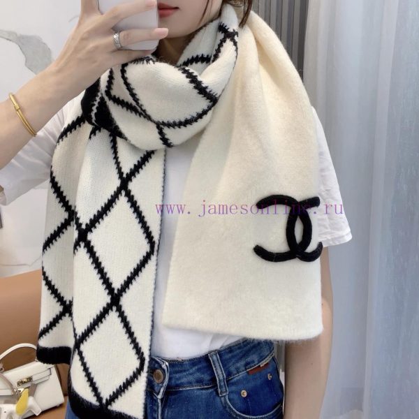 New Customers Only, Limit One. Chanel's New Year's Top Selling Product Arrives: Chanel Autumn/Winter Ultra Soft Sticky Scarf|| nl92w0nm