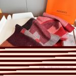 New Customers Only, Limit One. Hermes Double-sided Lambing Wool Scarf With Horse Jacquard Made Of 100% Top-quality Lambing Woo 1ie7z8qe - Image 7