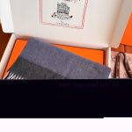 New Customers Only, Limit One. Hermes Double-sided Lambing Wool Scarf With Horse Jacquard Made Of 100% Top-quality Lambing Woo 0v18frg6 - Image 4