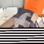 New Customers Only, Limit One. Hermes Double-sided Lambing Wool Scarf With Horse Jacquard Made Of 100% Top-quality Lambing Woo 0v18frg6 - Image 8