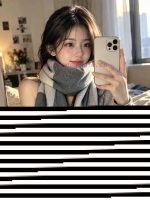 New Customers Only, Limit One. Hermes Double-sided Lambing Wool Scarf With Horse Jacquard Made Of 100% Top-quality Lambing Woo mneaw7qr - Image 2