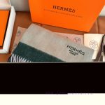 New Customers Only, Limit One. Hermes Double-sided Lambing Wool Scarf With Horse Jacquard Made Of 100% Top-quality Lambing Woo mneaw7qr - Image 4