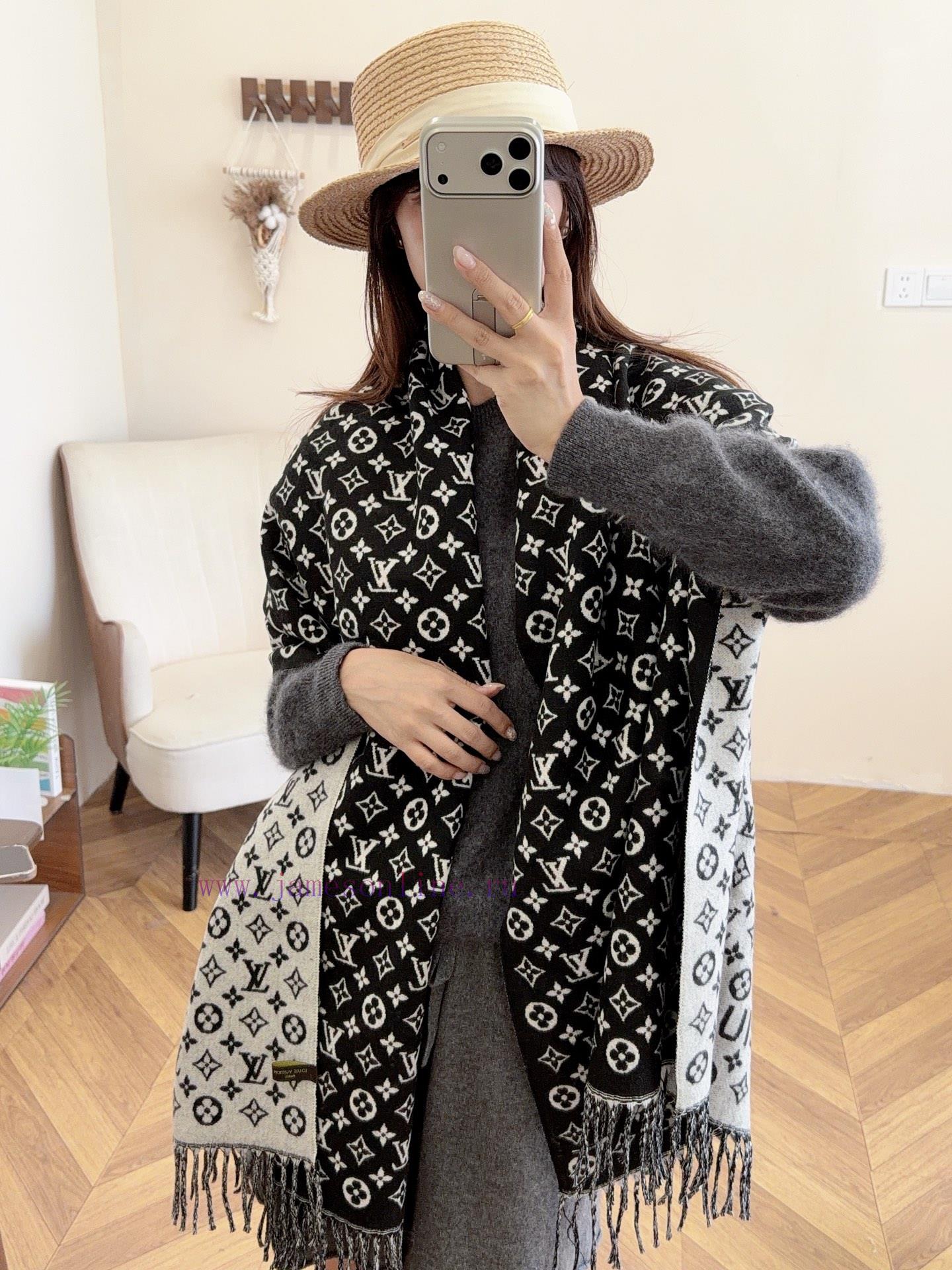 hx0tzlpx1zk.jpg New Customers Only, Limit One. Essential Travel Item For 2026 Autumn/winter Collection Popular Scarf And Shawl. No Matter How n4nhisx7 - Image 1