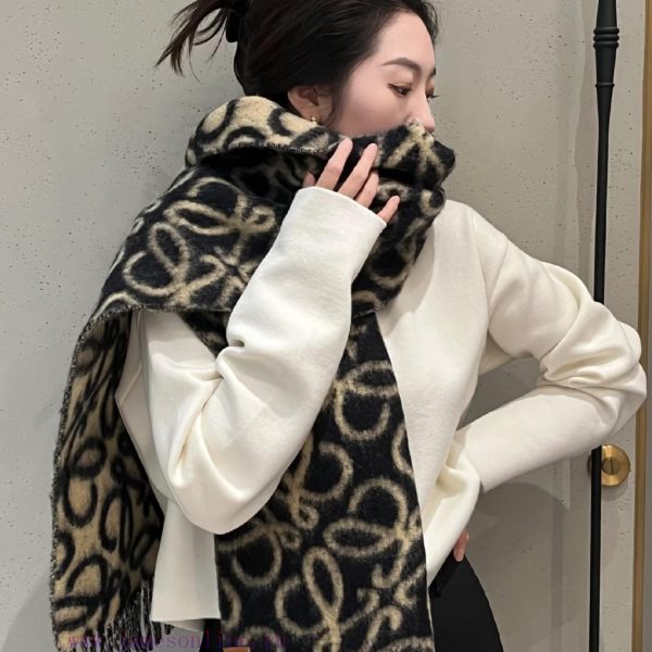 New Customers Only, Limit One. The Unisex Roewe LW Striped Long Scarf Is Very Lucky To Have Received Something From This Brand tzhta2ju