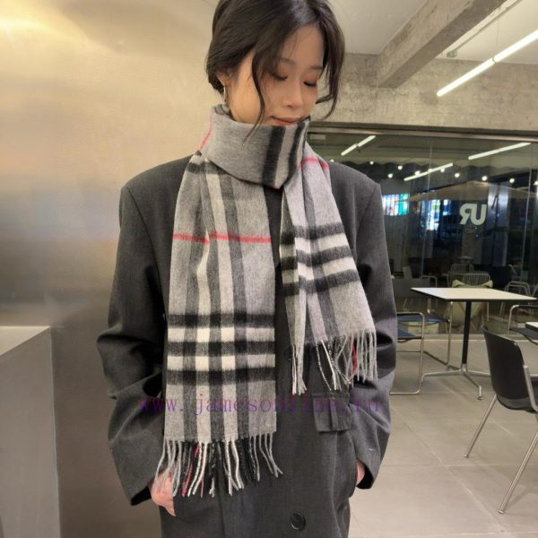 New Customers Only, Limit One. Burberry's Timeless Classic Style With Classic Plaid Quality And Excellent Hand Feel 100% Wool pzmspbvb