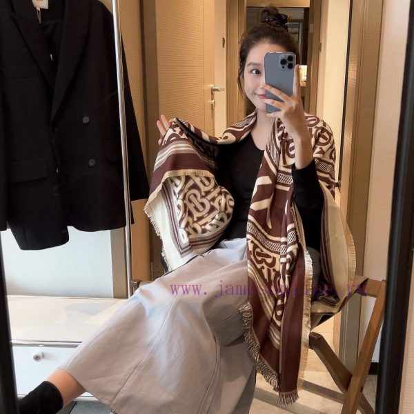 New Customers Only, Limit One. Burberry's Original Single Beautiful Item Is A Very Elegant Style ❗ New~300 High-end Scarves Tr zqlcb7mf