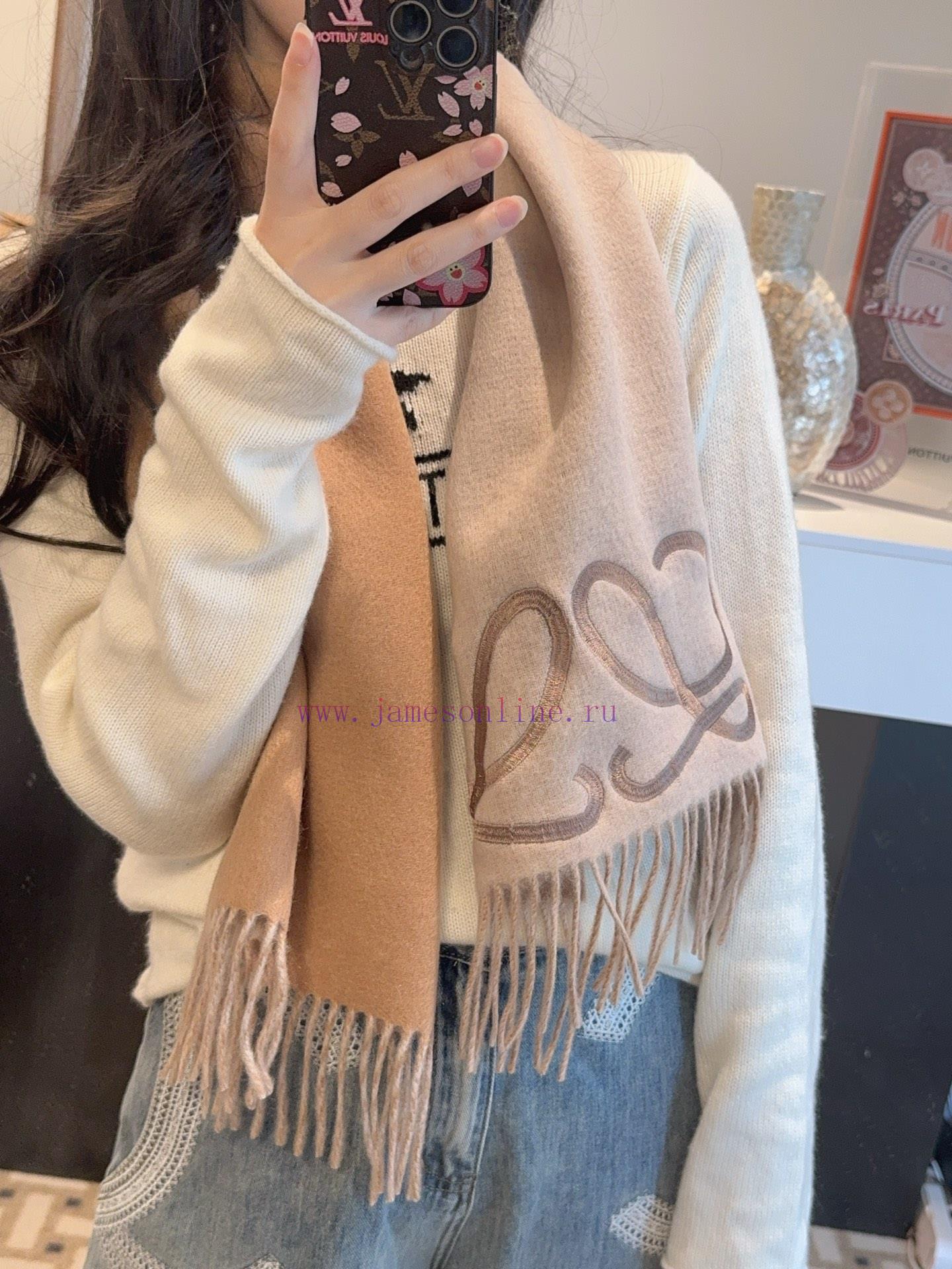 0k1l3v5ds4w.jpg New Customers Only, Limit One. New Loewe: A Rare And Gentle Color Scheme That Is Low-key Yet Elegant ❗ Key Recommendations ❗ D pwnynnoi - Image 1