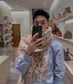 New Customers Only, Limit One. The Unisex Roewe LW Striped Long Scarf Is Very Lucky To Have Received Something From This Brand frn0h03z - Image 3