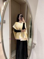 New Customers Only, Limit One. Burberry Burr. Cape Made Of Wool And Cashmere Knitted Materials To Create Eye-catching Decorati sdrt237e - Image 3