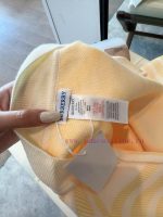 New Customers Only, Limit One. Burberry Burr. Cape Made Of Wool And Cashmere Knitted Materials To Create Eye-catching Decorati sdrt237e - Image 4