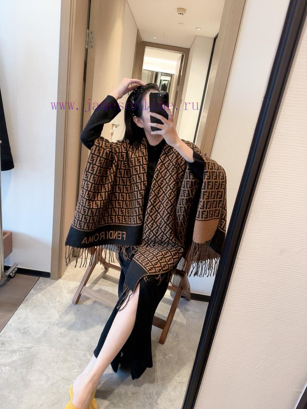 dmx0mcyqcef.jpg New Customers Only, Limit One. Roman Combination Cloak Size 140 * 140 Color WhiteWool And Cashmere Blend Cloak Adorned With Fu mdjwqsko - Image 1