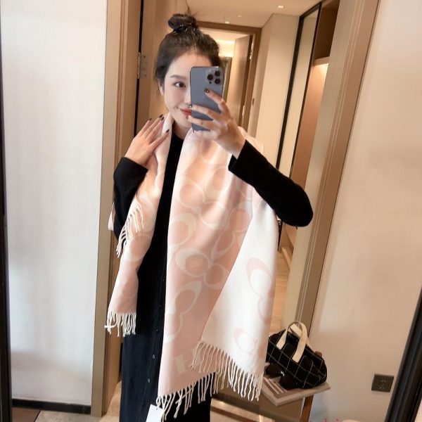 New Customers Only, Limit One. ✨✨ The Classic COACH Shawl Is Also So Beautiful Not Only In Terms Of Appearance But Also In Ter khdrtwxa