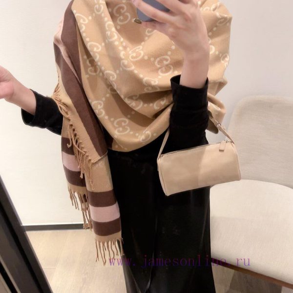 New Customers Only, Limit One. Gucci 🇫🇷 100% Wool 💥 Highly Recommend This Super Popular Scarf With GG Gucci Jacquard Logo Desi gg2dhinz