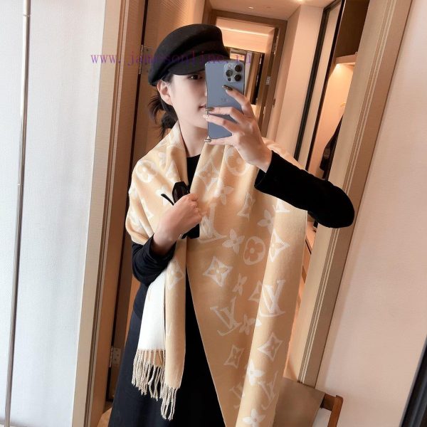 New Customers Only, Limit One. You Can See For Yourself How Much LV Stuff There Is. This Scarf Doesn't Require Too Much Fancy qg3e38sw